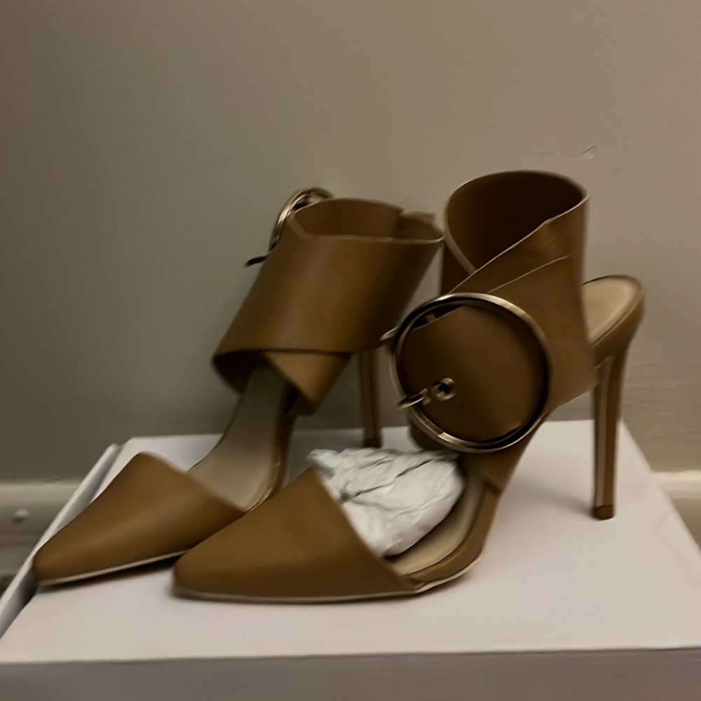 JustFab edition Tan Pumps wrap around